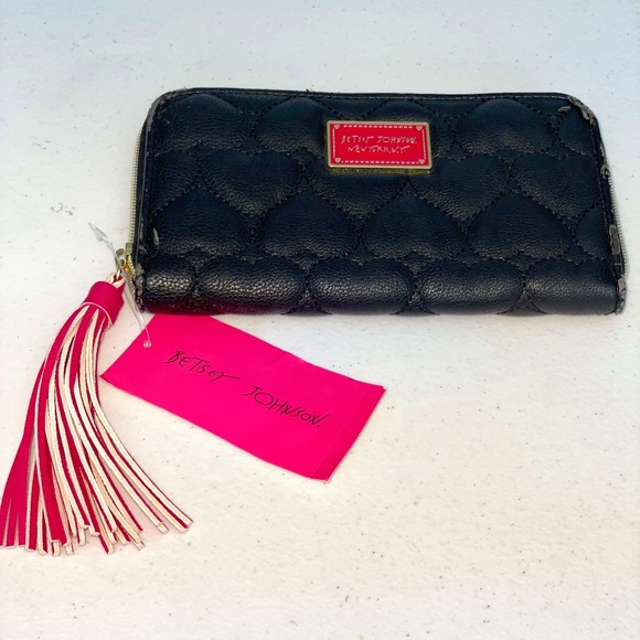 NWT Vintage Betsey Johnson Quilted Tassel Zip Around Wallet Black - Picture 1 of 5